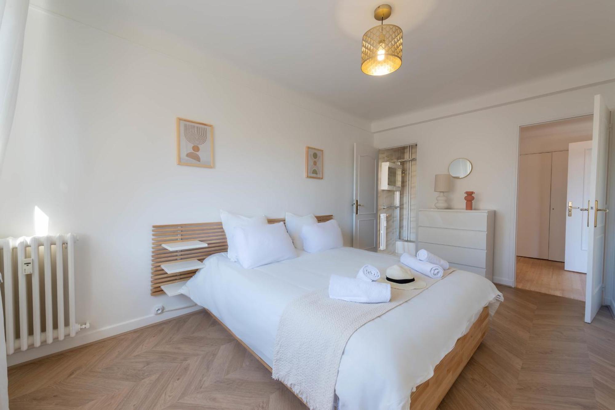 Appartement Spacious 2-br Walk To & Center
