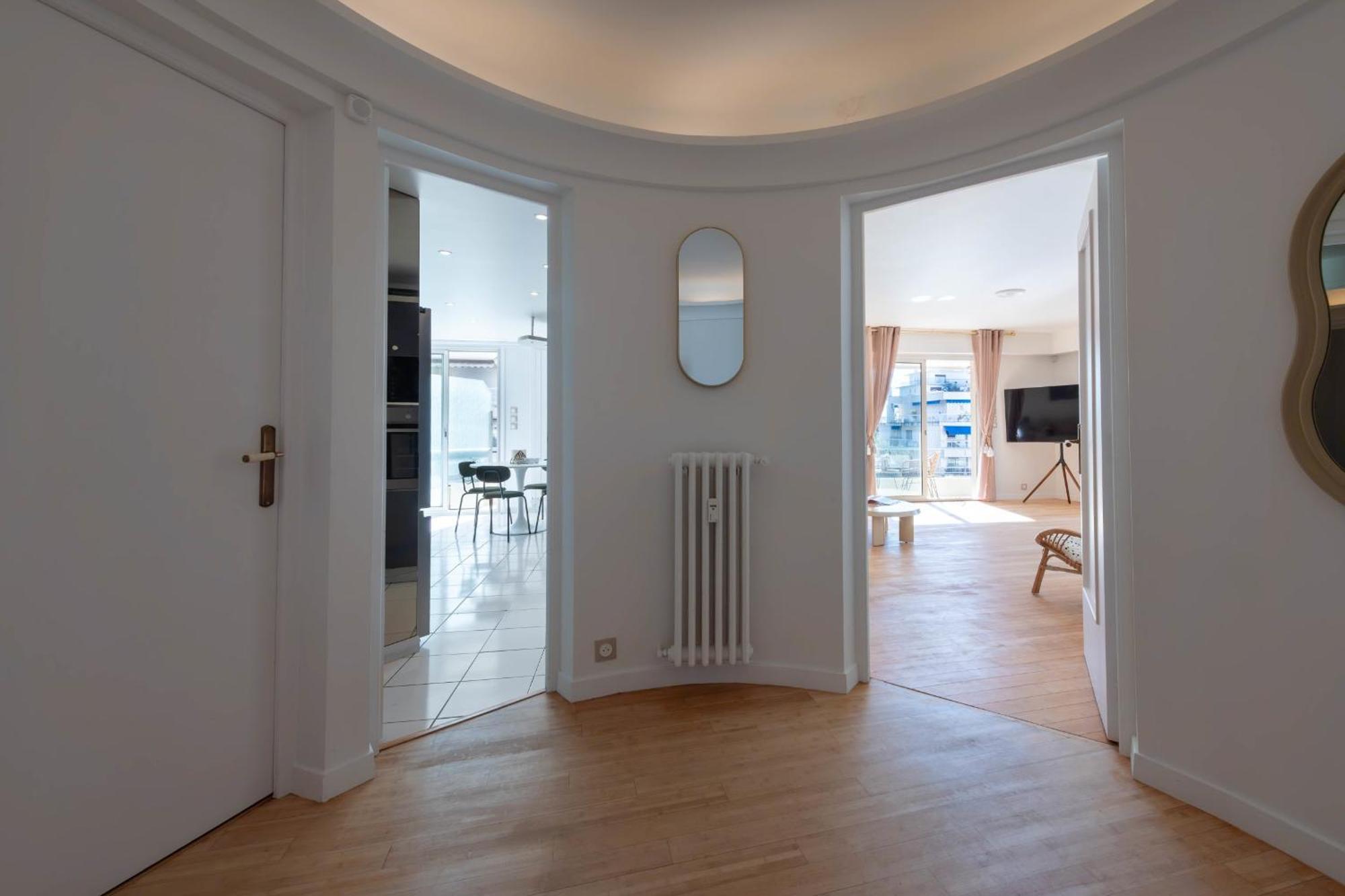 Appartement Spacious 2-br Walk To & Center