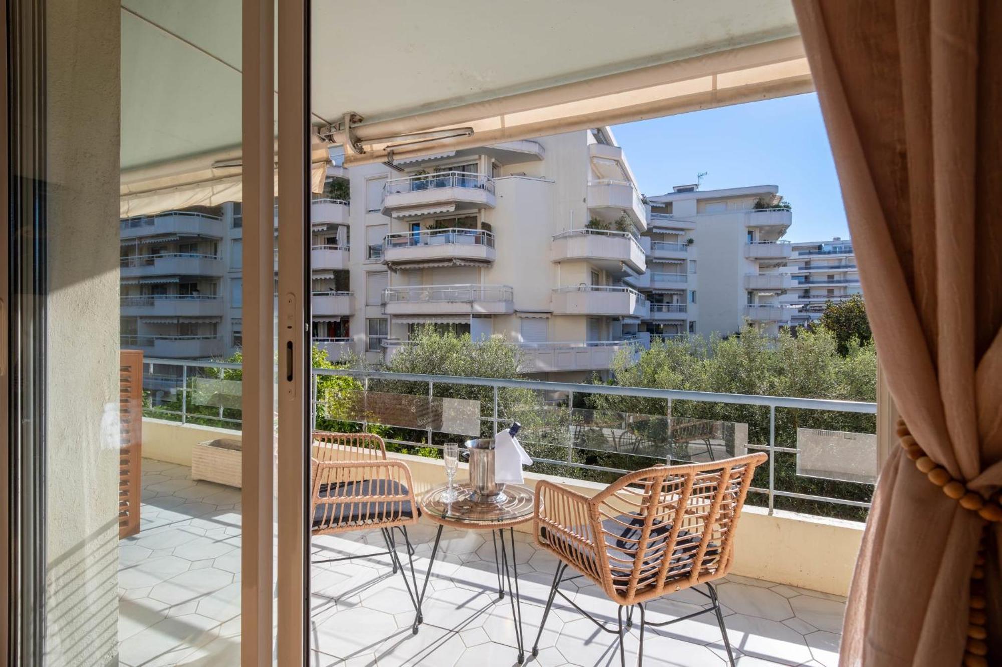 Appartement Spacious 2-br Walk To & Center